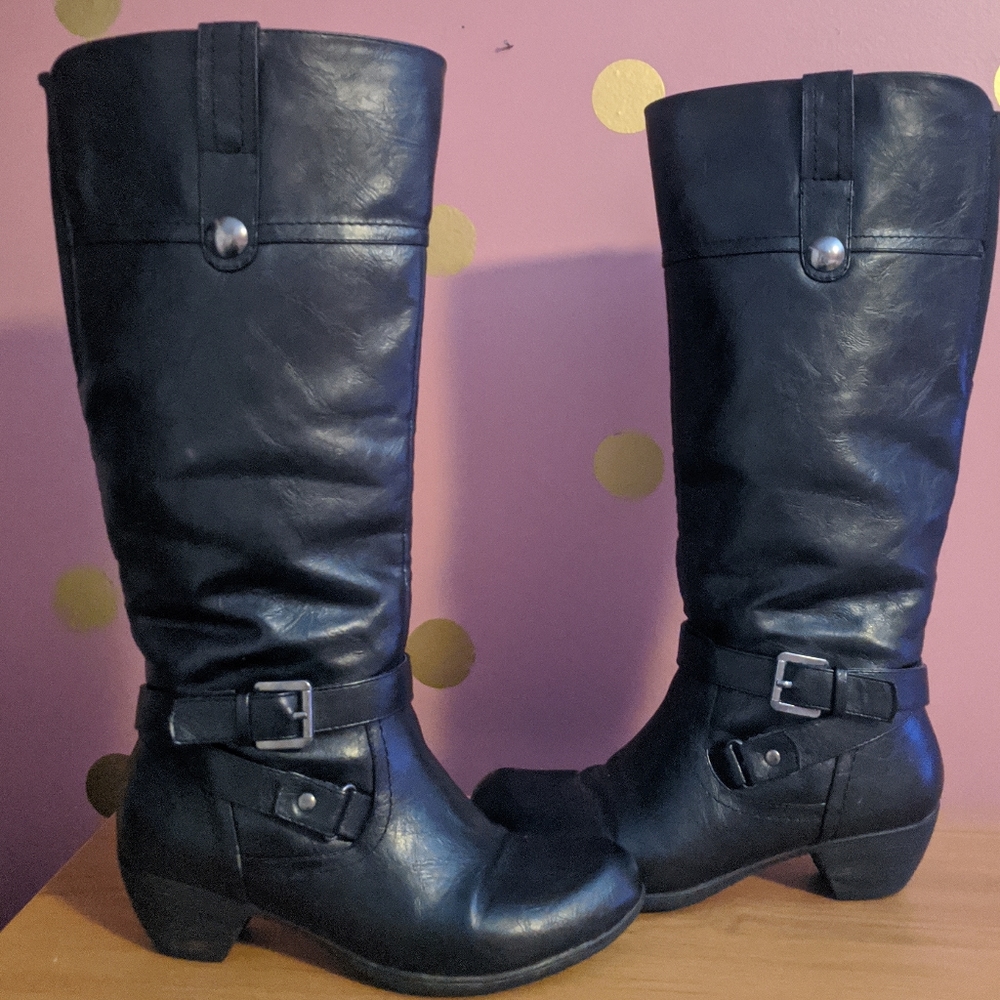Chelsea Moreland Tall Black Boots